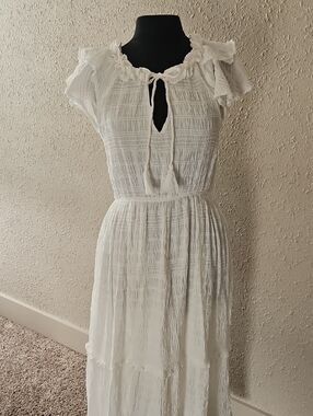 White Ruffled Boho Tie-Neck Maxi Dress - Unbranded - With Pockets